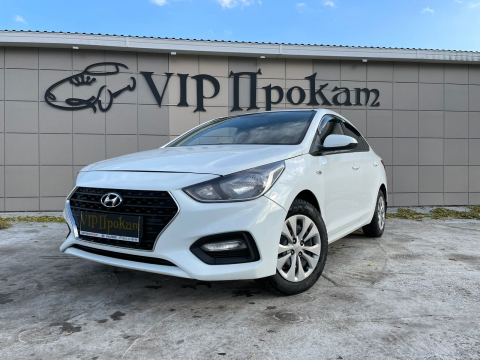 HYUNDAI SOLARIS Белый