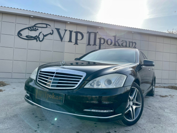 Прокат авто MERCEDES-S500 221 в Кемерово